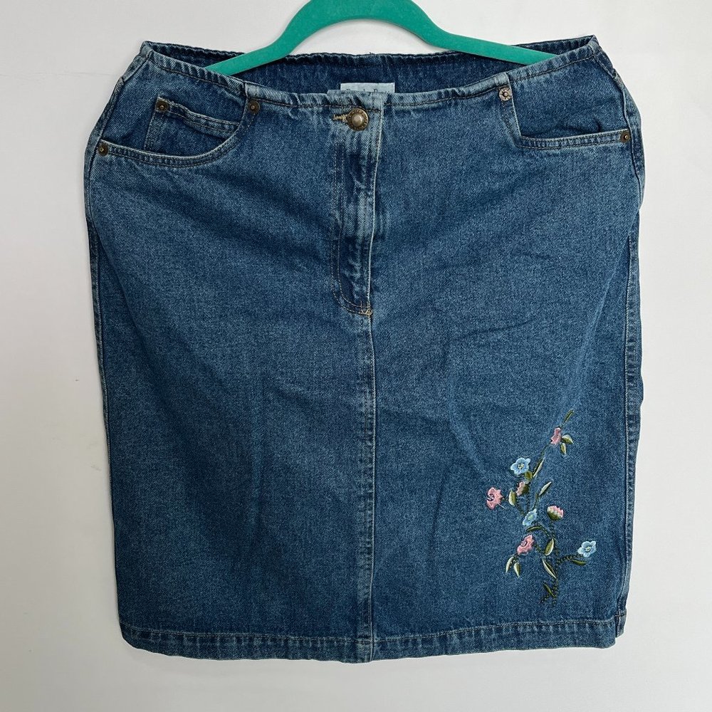 Vintage Bugle Boy Denim Skirt Size 10  With Embroidered Flowers vintage pocket